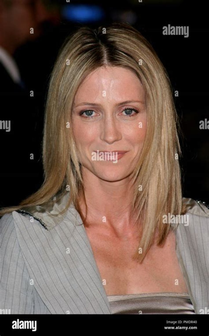 Kelly Rowan: The Life and Career of an Acclaimed Actress