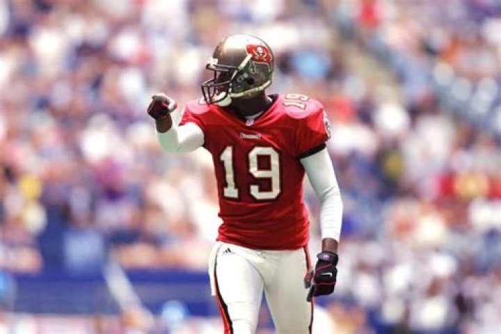 Keyshawn Johnson Football: A Legendary Career with Impact
