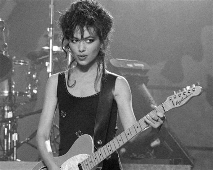 Susan Hoffs Hot: The Timeless Allure of a Pop Icon