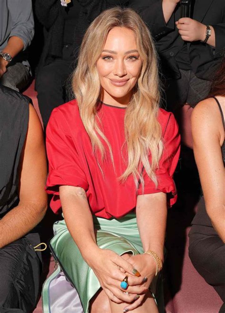 The Allure of Hillary Duff's Figure: A Closer Look at Her Iconic Ass