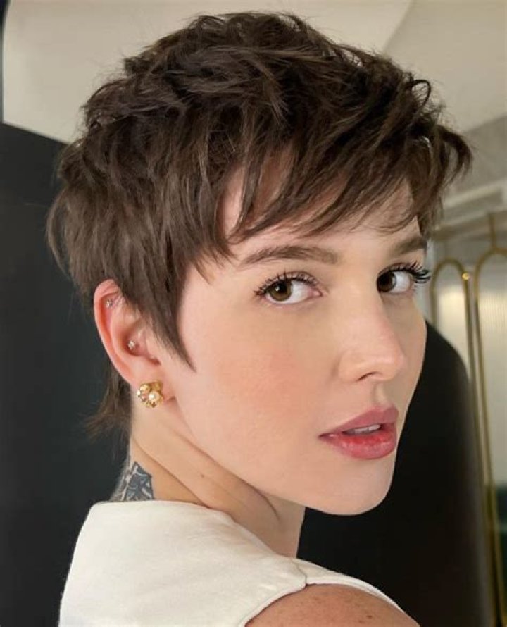 The Allure of the Pixie Mullet: A Bold Hair Trend