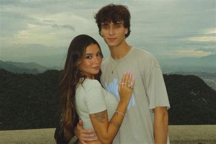 Who is Josh Richards' Girlfriend? A Comprehensive Insight into Their Relationship